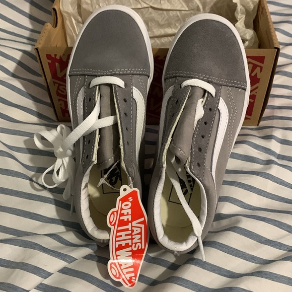 Vans - Picture 4 of 6